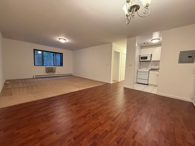 Building Photo - 1274 River Rd