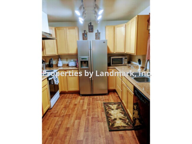 Building Photo - Furnished  -1 Bedroom Apartment