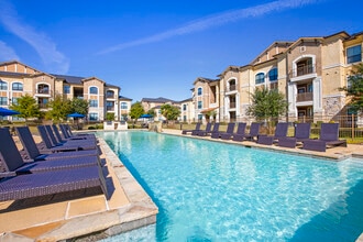 Building Photo - Summercrest Burleson Apartments