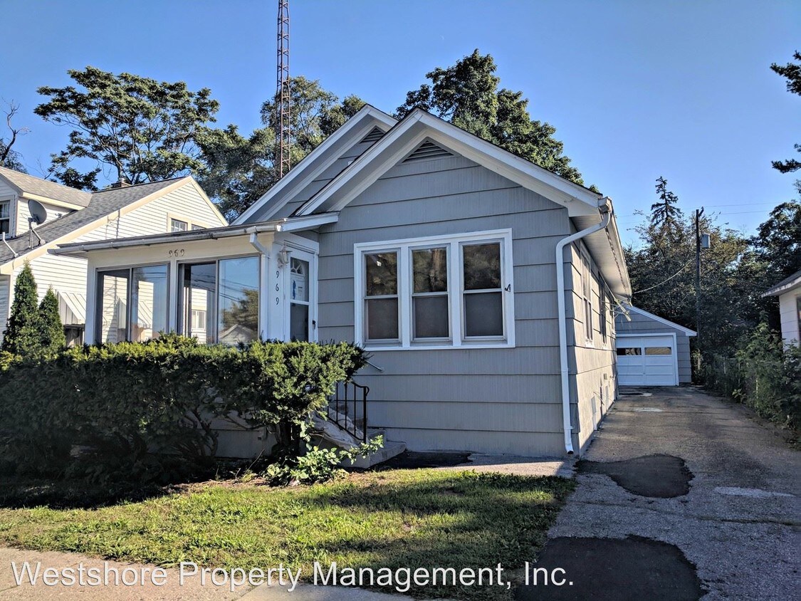 Primary Photo - 2 br, 1 bath House - 969 Fleming Ave.