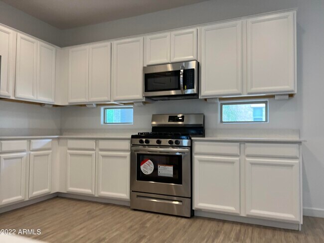 Building Photo - 418 E Cactus Wren Dr