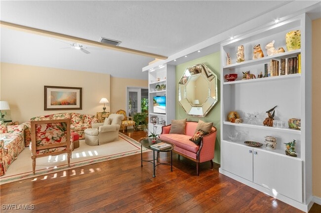 Foto del edificio - 1313 Solana Rd