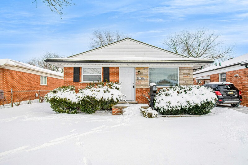 Primary Photo - 27330 Ursuline St