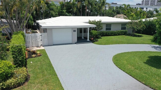 Building Photo - 2439 NE 8th St