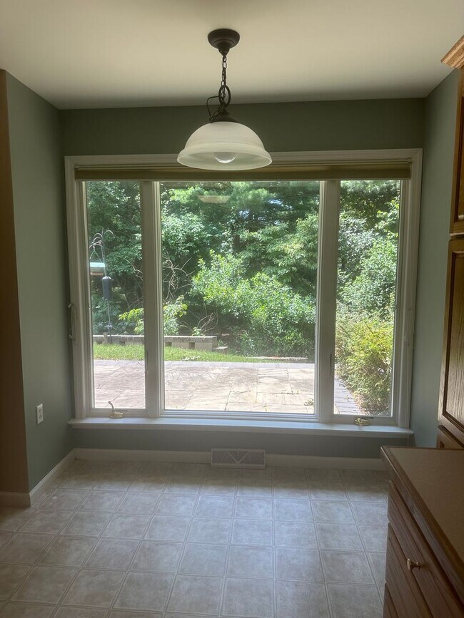 Foto del edificio - Woods at Middle Run - 3 BR, 2BA ranch home...