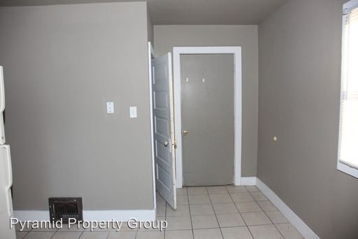 Building Photo - 607 3rd St NE