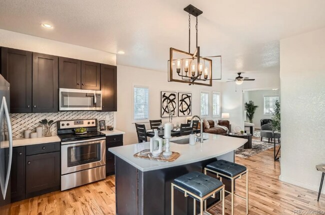 Foto del edificio - 2426 S Acoma St