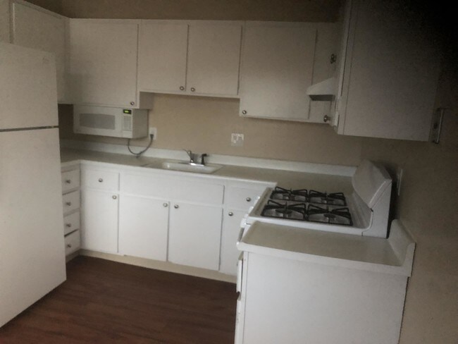 Foto del edificio - 1215 E 5th St