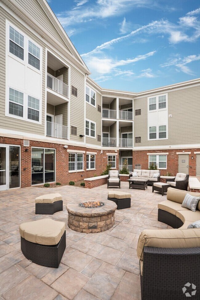 07083 Apartments under 950