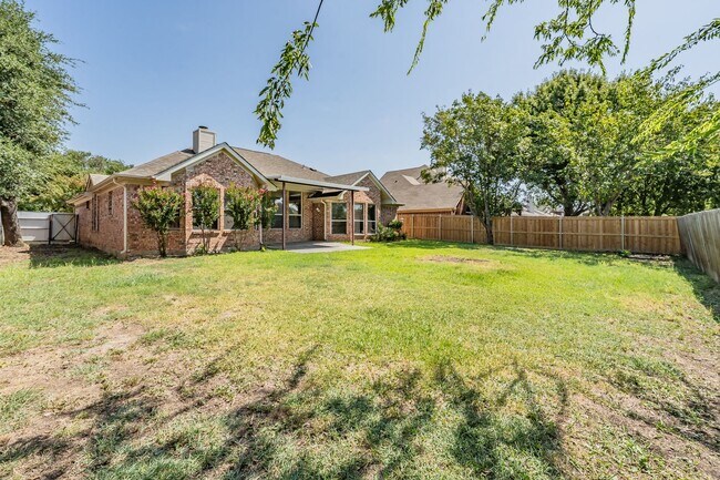 Foto del edificio - Single story 3 bedroom home in the heart o...