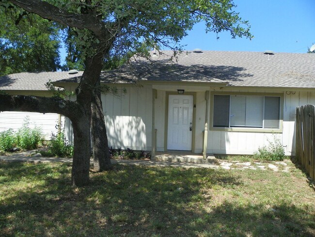 Foto del edificio - 4402 Limewood Ct