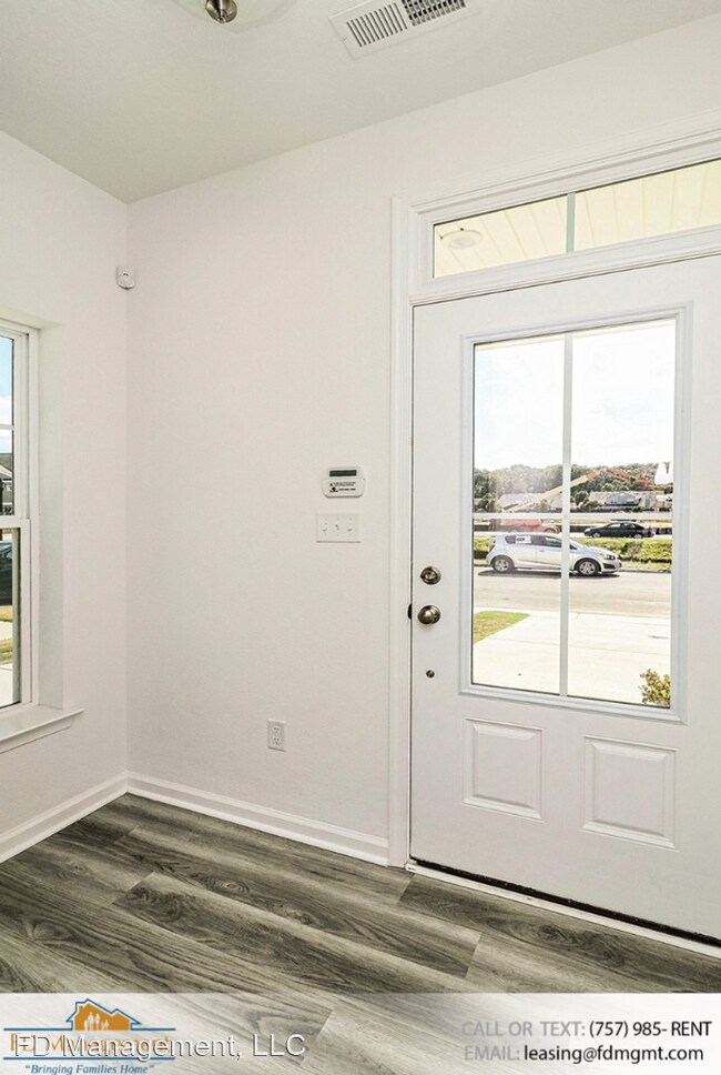 Building Photo - 3 br, 3.5 bath House - 108 Genoa Court