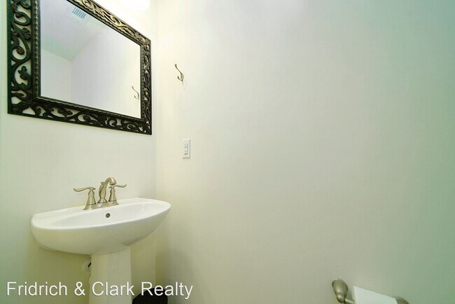 Building Photo - 3 br, 2.5 bath House - 2040 Leeds Ln