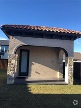 Building Photo - 1305 Black Walnut Ln
