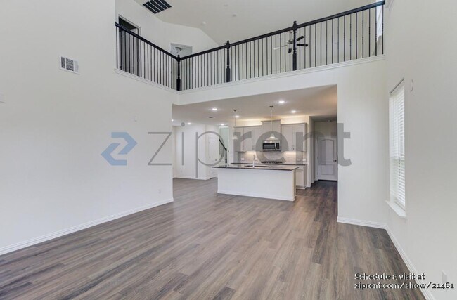 Building Photo - 1452 Kit King Dr