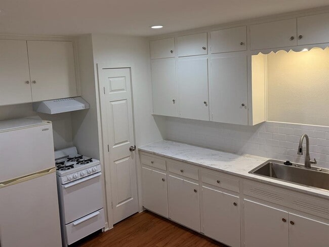 Foto del edificio - 2514 W 12th St