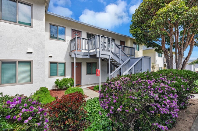 Beautiful apartment community - Sea Breeze Apartments for rent in Marina, CA
