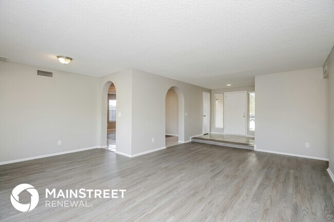 Building Photo - 2058 W Gila Ln