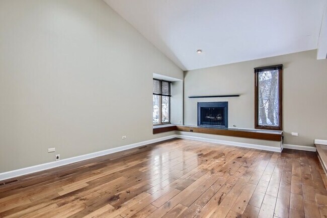 Foto del edificio - 1426 Douglas Avenue, Flossmoor, IL, 60422