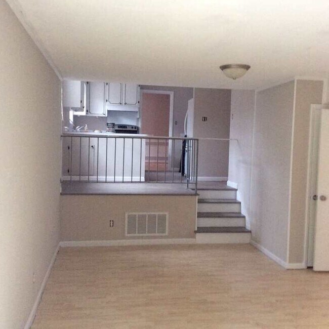 Building Photo - 814 Pamlico Dr