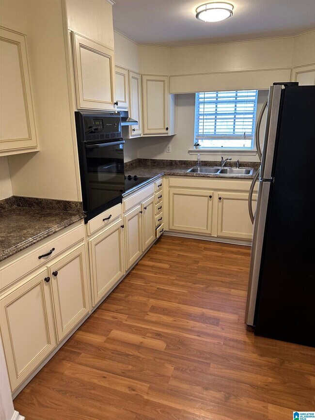 Building Photo - 2108 Montreat Ln