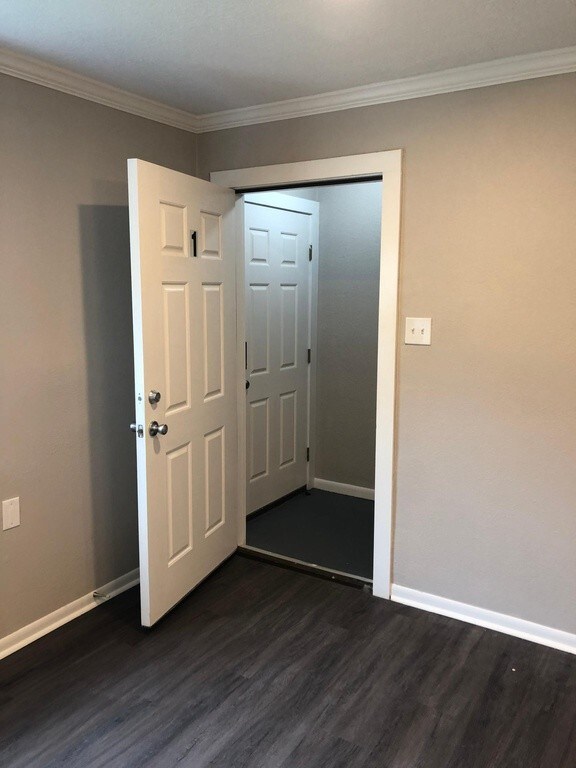 Unit enterance from hall - 1822 Avenue M