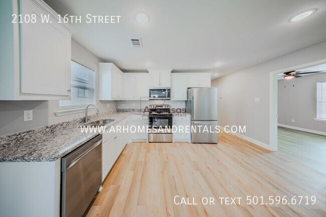 Building Photo - 2108 W 16th St