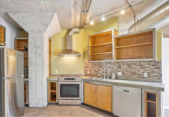 Building Photo - Dakota Lofts