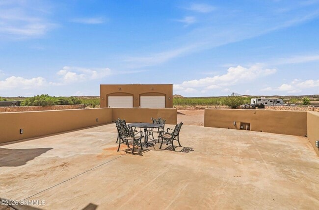 Building Photo - 810 Banna Ct