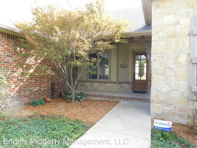 Building Photo - 4 br, 3 bath House - 1045 SW 170th