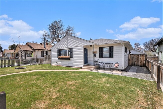 Charming 3Bed/1Bath Englewood Home - Charming 3Bed/1Bath Englewood Home