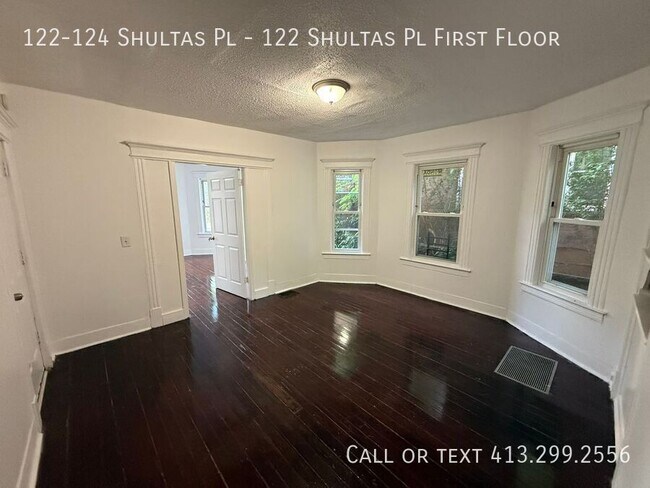Foto del edificio - 122-124-124 Shultas Pl