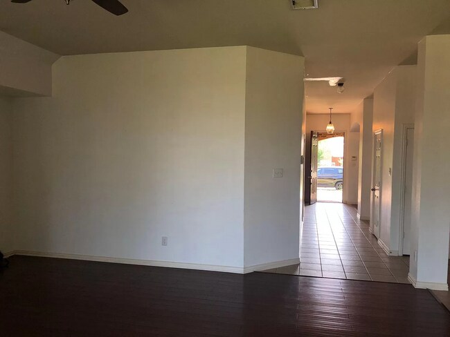 Building Photo - 2609 Breanna Way