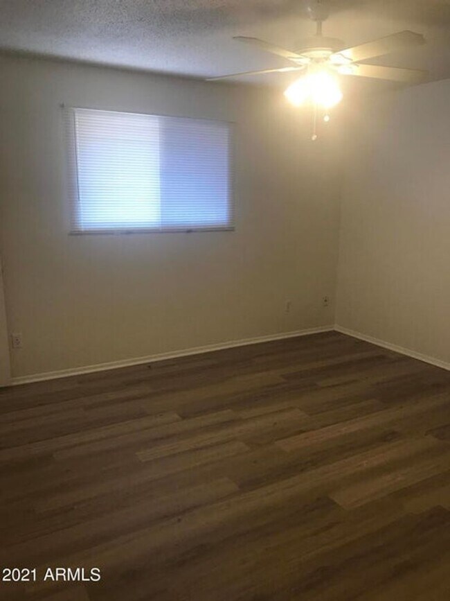 Foto del edificio - 4 Bed 2 Bath