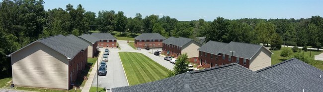 Building Photo - 2 br, 2.5 bath Townhome - Jamestown Court ...