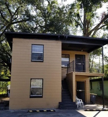 Primary Photo - Updated 2/1 Apartment - $100 Move In Special