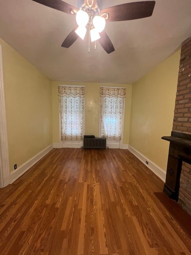 Photo - Spacious 5 Bedroom, 2 Bath Home