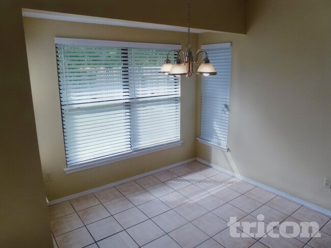 Foto del edificio - 1805 Clover Ct