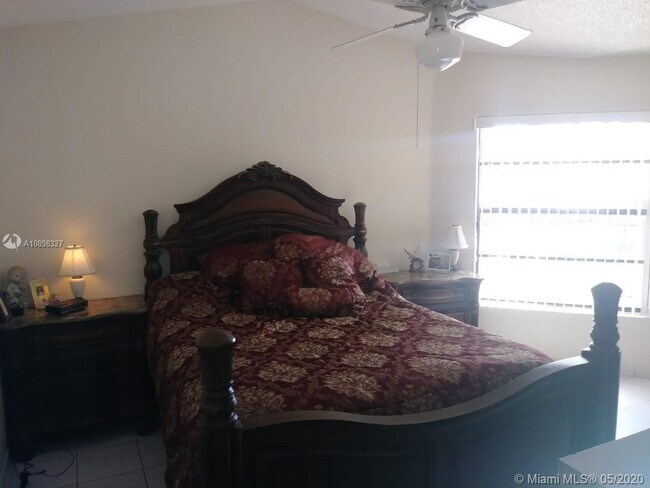 Foto del edificio - 15285 SW 45th Ter  H-59 Miami Fl 33185