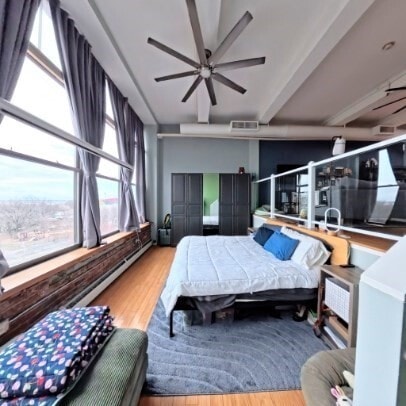 Building Photo - 156 Porter St