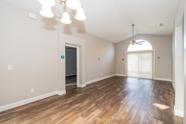 Foto del edificio - 1544 Slash Pine Ct