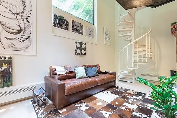 Building Photo - 131 W 11th St