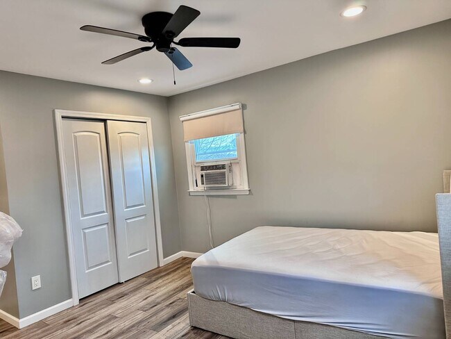 Foto del edificio - 107 Fairview Ave