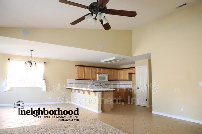 Foto del edificio - 763 S McArthur Ave