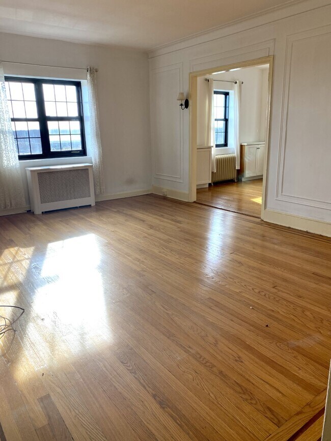 Building Photo - 121 Fenimore Rd