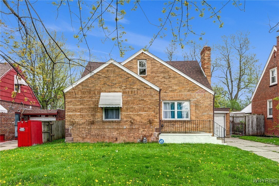 Primary Photo - 321 Eggert Rd