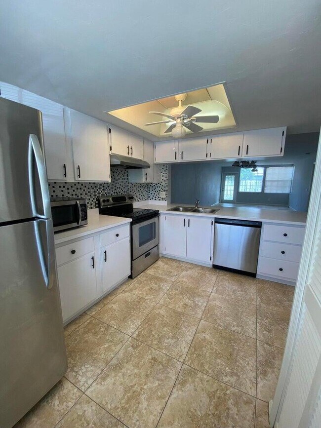 Foto del edificio - 1702 Palm Beach Trace Dr