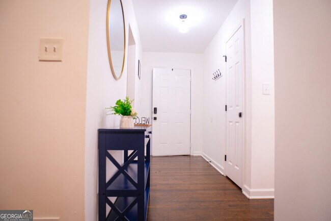 Foto del edificio - 3682 Rockbridge Rd SW