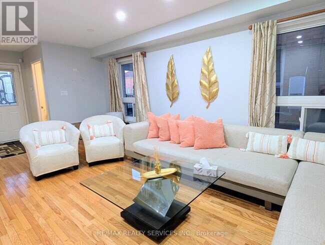 Building Photo - 5568 Freshwater Dr