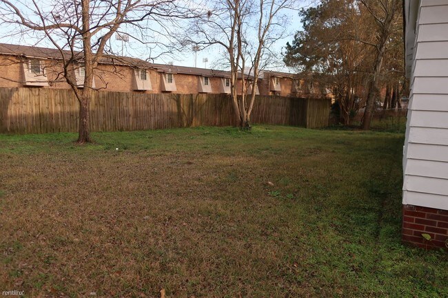 Building Photo - 115 Southern Hills Dr